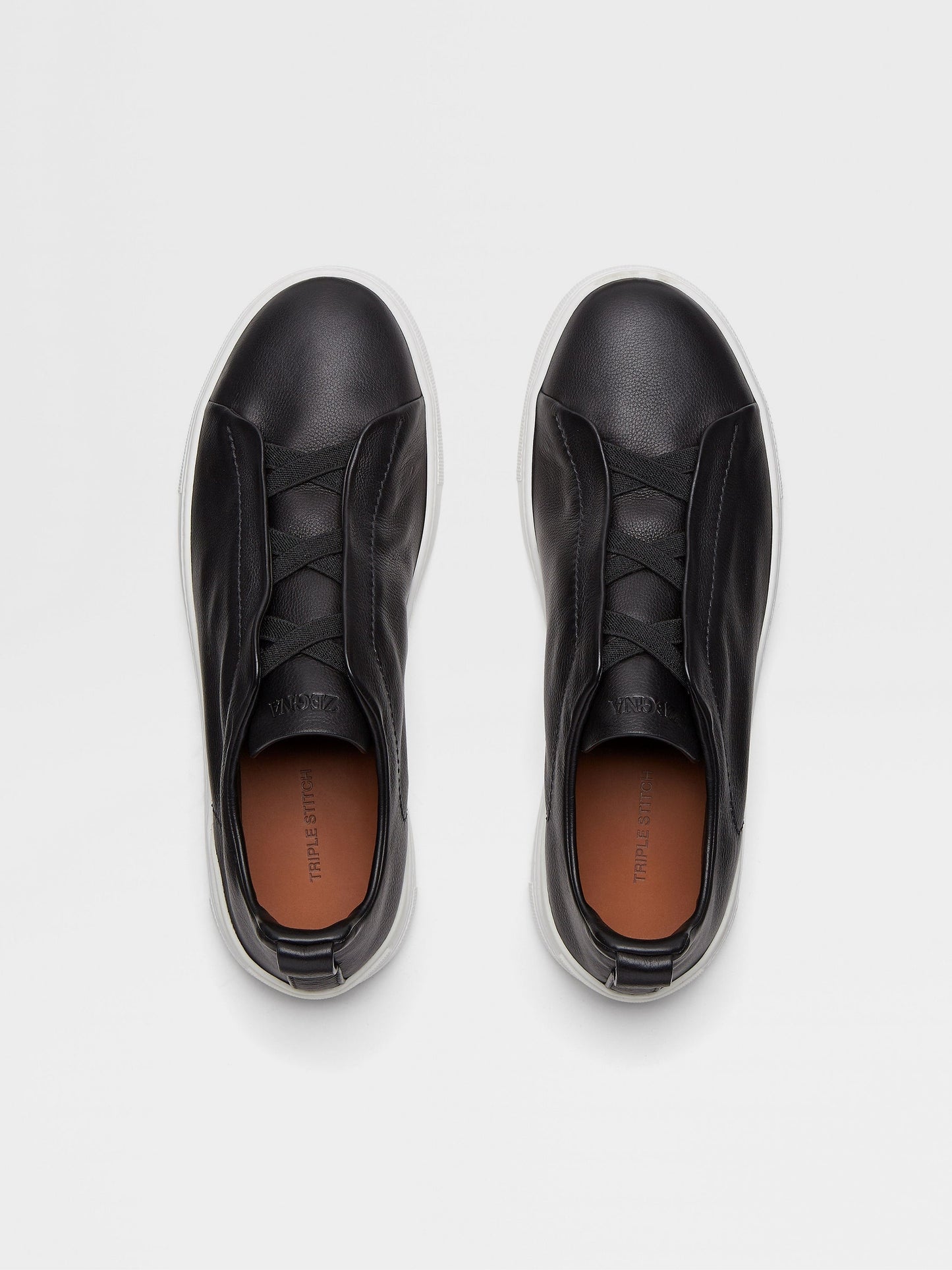 Triple stitch black/white sole