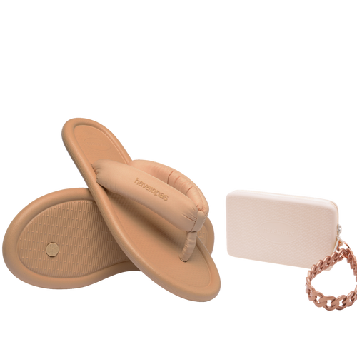 Kit Havaianas para elas: Maxi Puffed Dourado + Mini Bag Chains