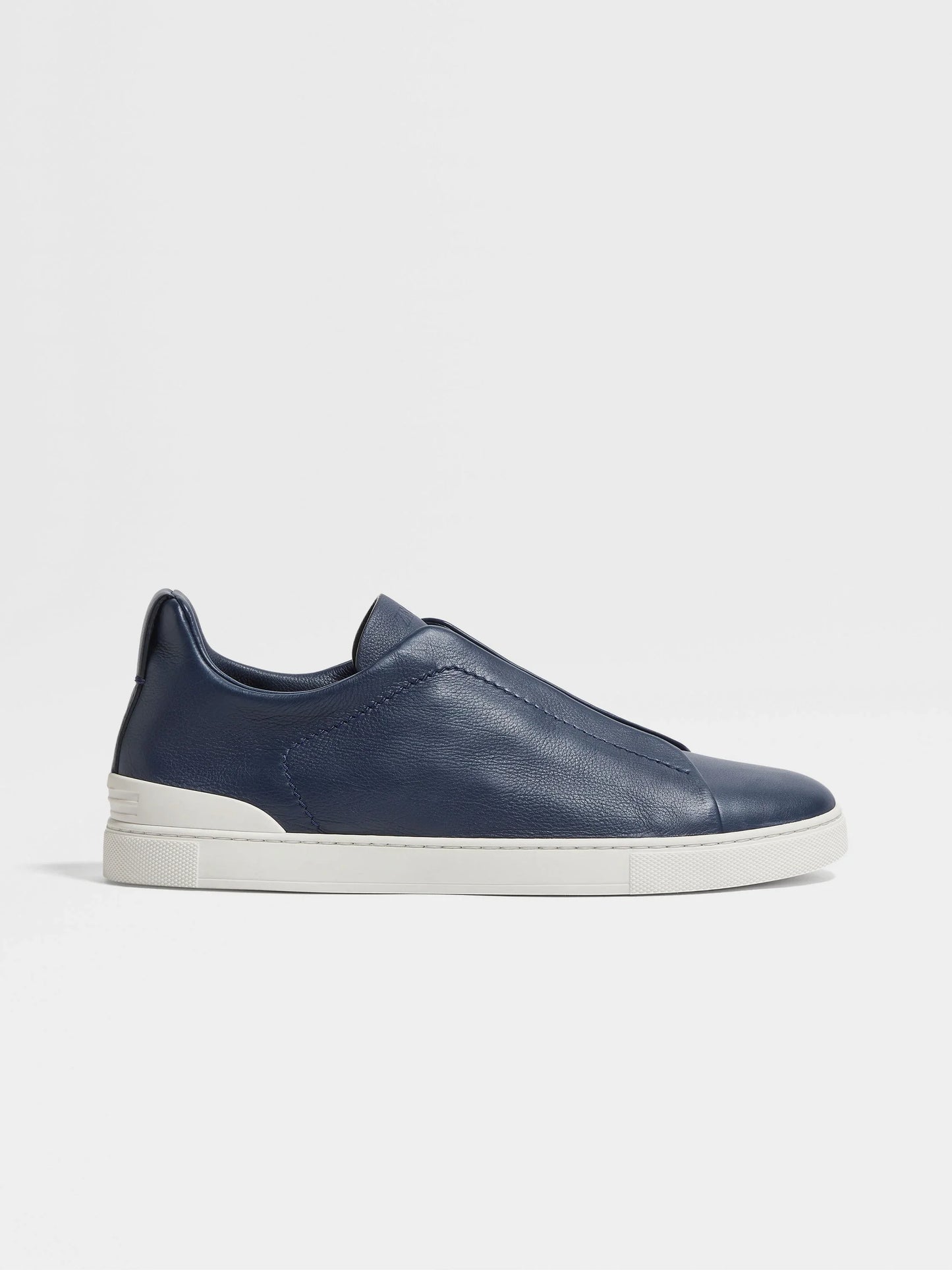 Triple stitch navy blue/white sole