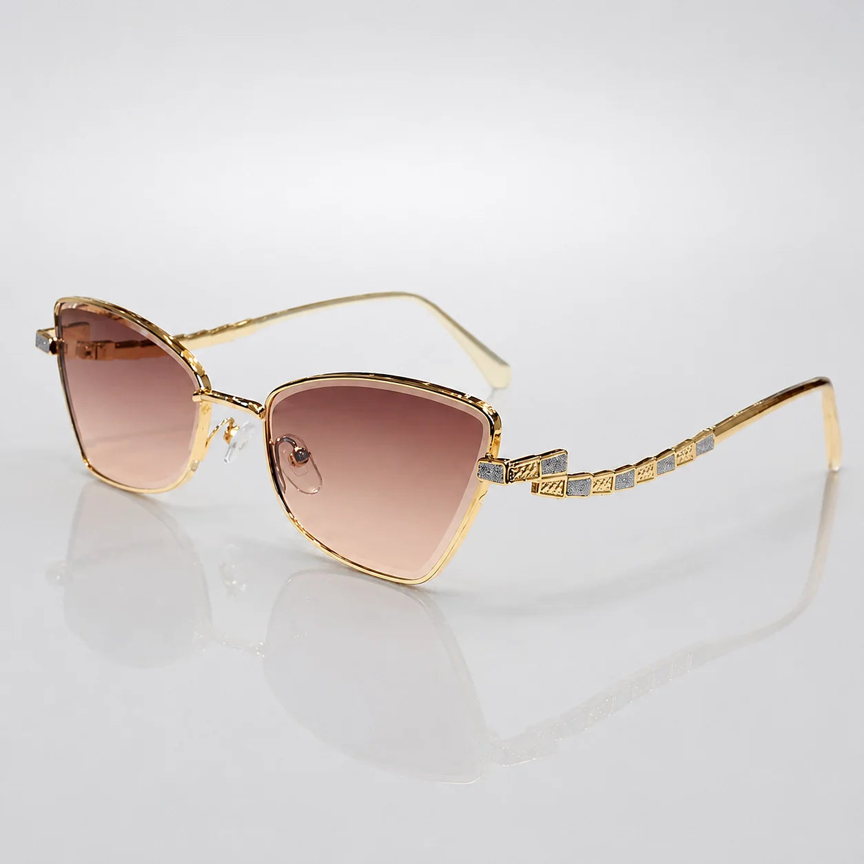 Quelsa Cat Eye Sunglasses
