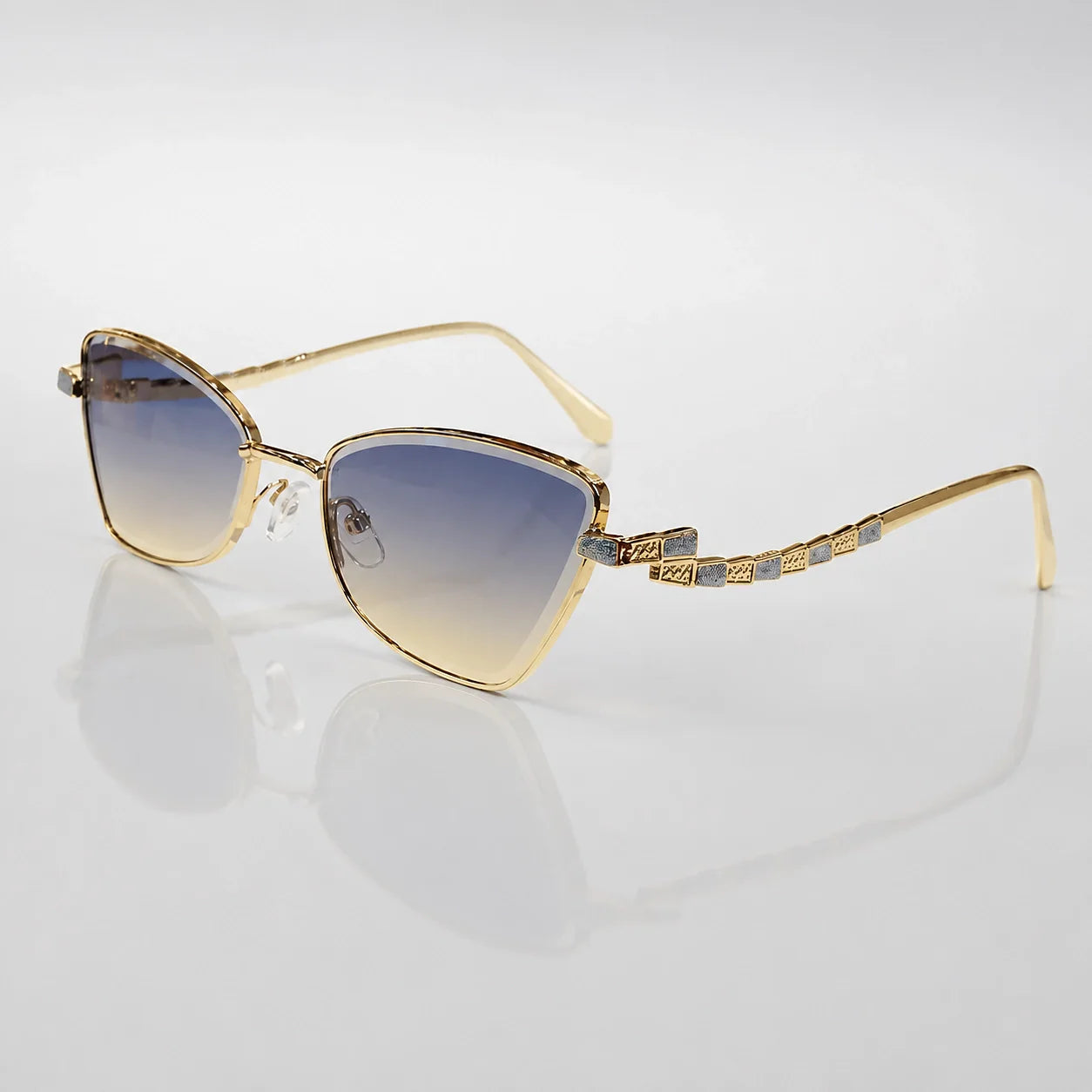Quelsa Cat Eye Sunglasses