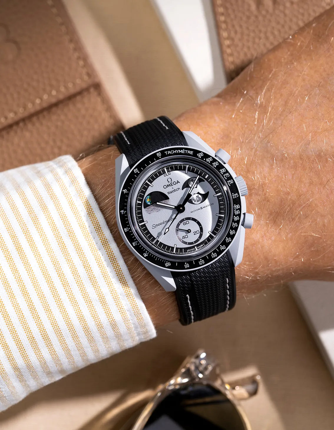 Curved Vertech Rubber Strap - Black & White Stitches